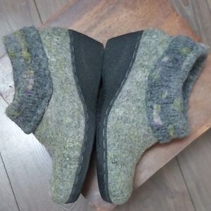 Woolenclogs felted wedge ankle booties
